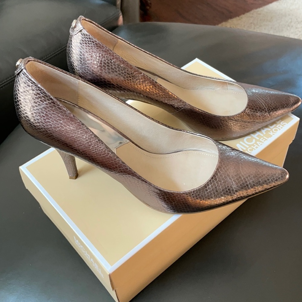 Michael Kors Pumps - Pewter Color - Like New!